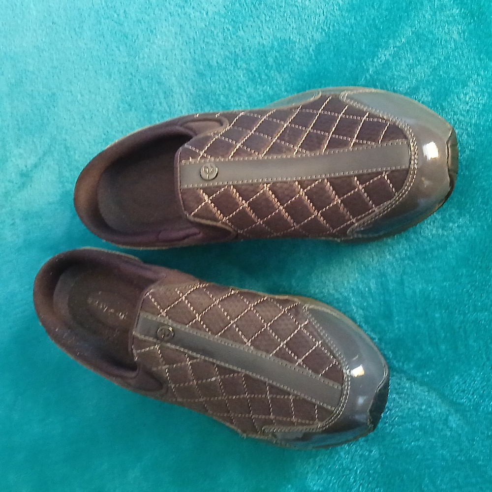 Easy On Women's Shoes